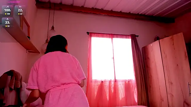 sofiaVelez01 online show from 03/12/26, 05:06