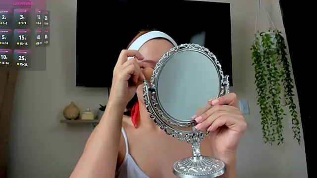 Snapshot of sofiaVelez01 chatting on 02/14/26, 06:19 sofiaVelez01 online show from 02/14/26, 06:19