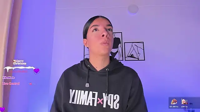 777AylinZ online show from 12/15/25, 12:00