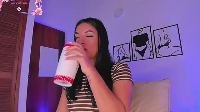 777AylinZ online show from 11/22/25, 11:09