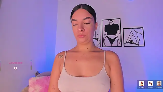 777AylinZ online show from 12/23/25, 10:58