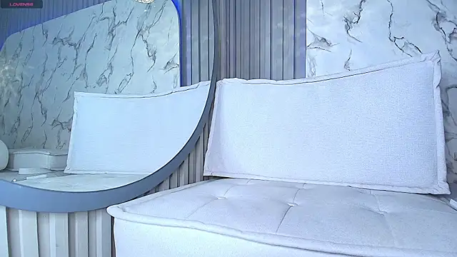 Franchesca De Luca online show from 03/21/25, 03:44