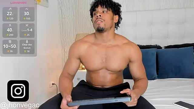 Jacub Micke1 online show from 10/31/25, 01:57