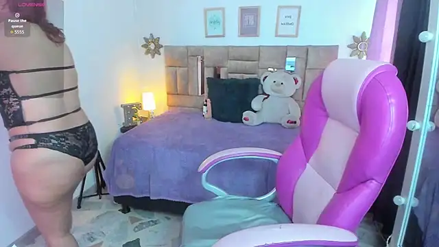 Snapshot of olivia_willd chatting on 02/19/26, 07:44 olivia willd online show from 02/19/26, 07:44