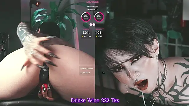 Snapshot of Trinity___s chatting on 02/15/26, 07:51 Trinity s online show from 02/15/26, 07:51