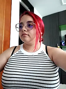 Snapshot of CURVY-HORNY chatting on 01/14/25, 10:12 CURVY-HORNY online show from 01/14/25, 10:12