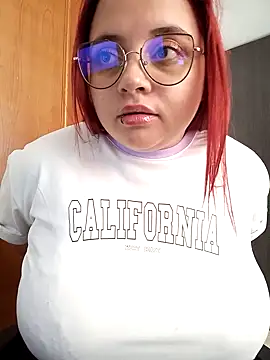 Snapshot of CURVY-HORNY chatting on 02/26/25, 05:42 CURVY-HORNY online show from 02/26/25, 05:42