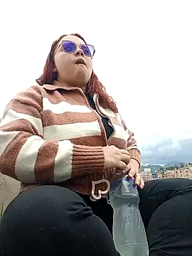 Snapshot of CURVY-HORNY chatting on 09/24/25, 07:42 CURVY-HORNY online show from 09/24/25, 07:42