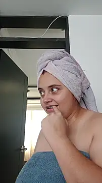 Snapshot of CURVY-HORNY chatting on 10/08/25, 06:19 CURVY-HORNY online show from 10/08/25, 06:19