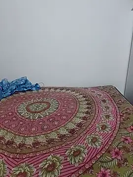Snapshot of Cute-manisha chatting on 06/17/26, 02:11 Cute-manisha online show from 06/17/26, 02:11