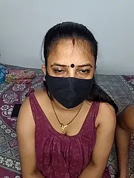 Snapshot of Cute-manisha chatting on 06/08/26, 02:56 Cute-manisha online show from 06/08/26, 02:56