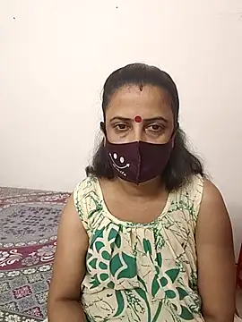 Snapshot of Cute-manisha chatting on 09/17/25, 06:48 Cute-manisha online show from 09/17/25, 06:48