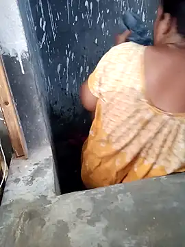 Snapshot of Hotty-rumi chatting on 10/28/25, 05:50 Hotty-rumi online show from 10/28/25, 05:50