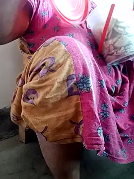 Snapshot of Hotty-rumi chatting on 11/28/25, 03:17 Hotty-rumi online show from 11/28/25, 03:17