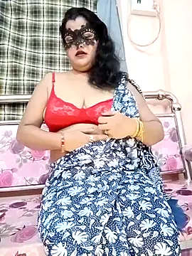 Snapshot of hottbabycam chatting on 06/26/26, 02:45 hottbabycam online show from 06/26/26, 02:45