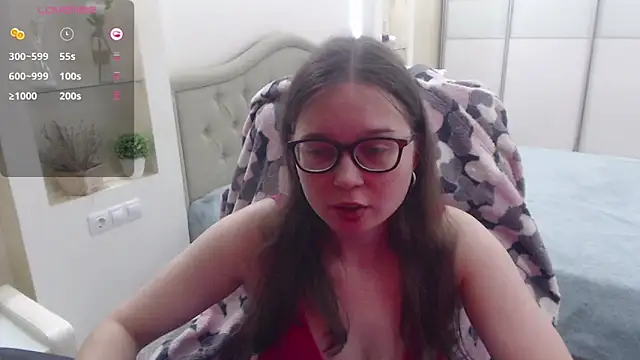 Snapshot of Cutie_Emily chatting on 09/28/25, 03:08 Cutie Emily online show from 09/28/25, 03:08