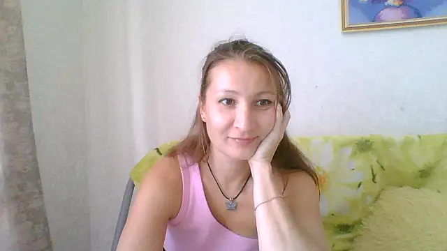 Snapshot of Yulia777 chatting on 10/15/25, 11:18 Yulia777 online show from 10/15/25, 11:18
