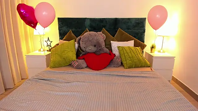 AmA lia  online show from 03/15/25, 08:26