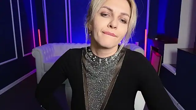 Snapshot of Barbara_Blonde chatting on 01/22/25, 02:24 Barbara Blonde online show from 01/22/25, 02:24