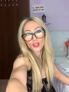 harleyejoker1 online show from 10/26/25, 09:53