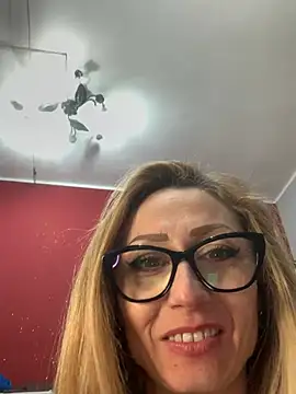 Snapshot of harleyejoker1 chatting on 02/14/25, 12:41 harleyejoker1 online show from 02/14/25, 12:41