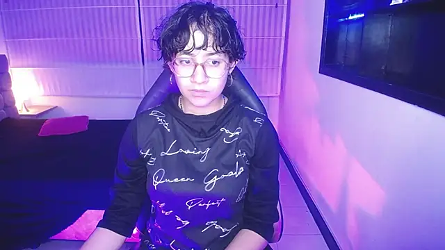 Lili Gomez  online show from 01/09/26, 10:55