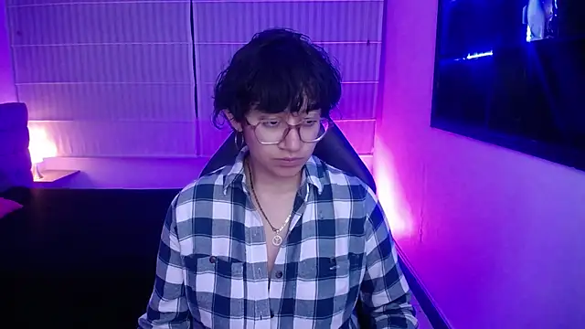 Lili Gomez  online show from 01/08/26, 12:22