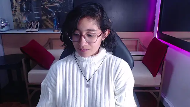 Snapshot of Lili_Gomez_ chatting on 09/09/25, 02:04 Lili Gomez online show from 09/09/25, 02:04