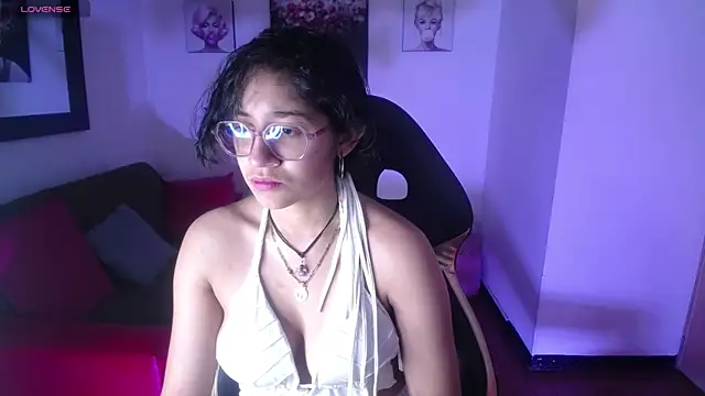 Snapshot of Lili_Gomez_ chatting on 09/29/25, 01:06 Lili Gomez online show from 09/29/25, 01:06