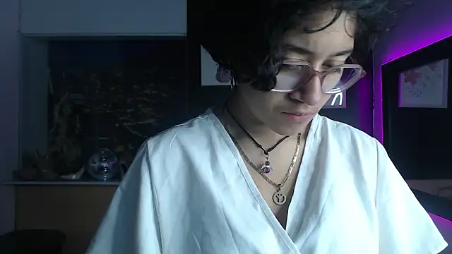 Snapshot of Lili_Gomez_ chatting on 10/03/25, 12:50 Lili Gomez online show from 10/03/25, 12:50