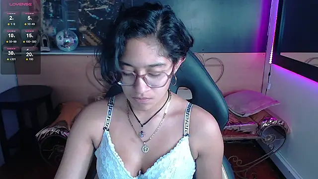 Snapshot of Lili_Gomez_ chatting on 10/02/25, 01:25 Lili Gomez online show from 10/02/25, 01:25