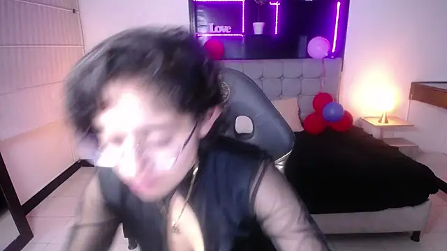Snapshot of Lili_Gomez_ chatting on 03/03/25, 01:01 Lili Gomez online show from 03/03/25, 01:01