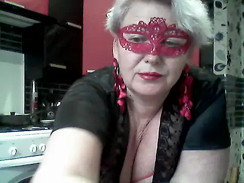 Lisa Suzie online show from 04/20/26, 01:45