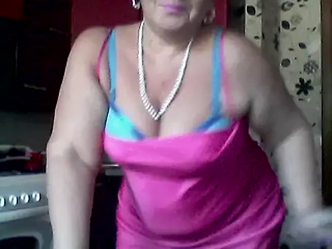 Snapshot of Lisa_Suzie chatting on 09/25/25, 07:47 Lisa Suzie online show from 09/25/25, 07:47