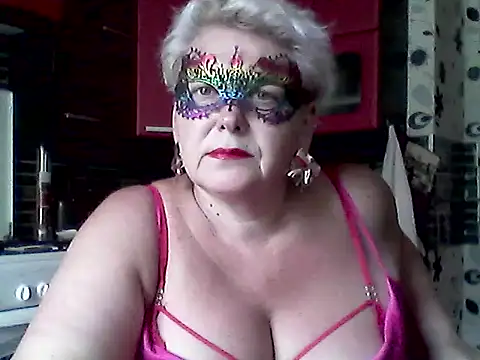 Snapshot of Lisa_Suzie chatting on 06/11/26, 10:23 Lisa Suzie online show from 06/11/26, 10:23