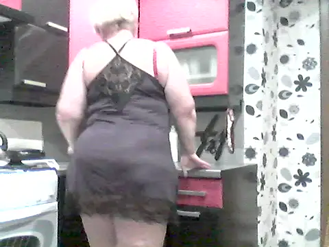 Lisa Suzie online show from 11/03/25, 03:15