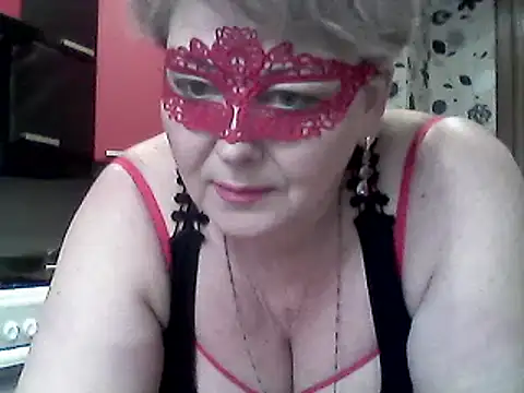 Snapshot of Lisa_Suzie chatting on 03/01/25, 09:29 Lisa Suzie online show from 03/01/25, 09:29