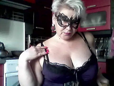 Lisa Suzie online show from 04/22/26, 07:26