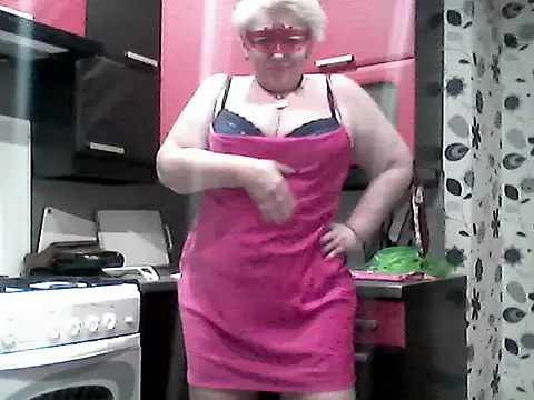 Lisa Suzie online show from 11/16/25, 05:28