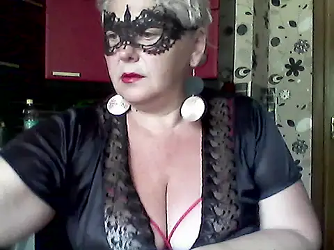 Snapshot of Lisa_Suzie chatting on 06/27/26, 09:15 Lisa Suzie online show from 06/27/26, 09:15