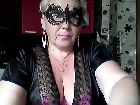 Snapshot of Lisa_Suzie chatting on 06/16/26, 08:14 Lisa Suzie online show from 06/16/26, 08:14
