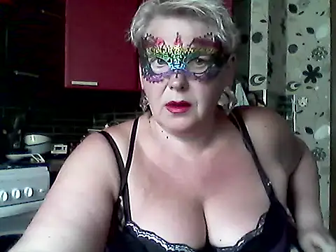 Lisa Suzie online show from 05/22/26, 08:12