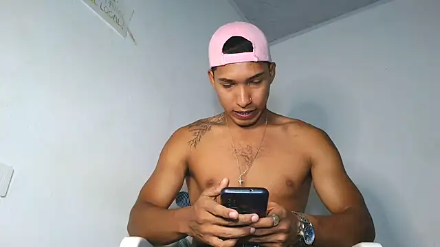 maximo vega newv online show from 12/19/25, 08:22