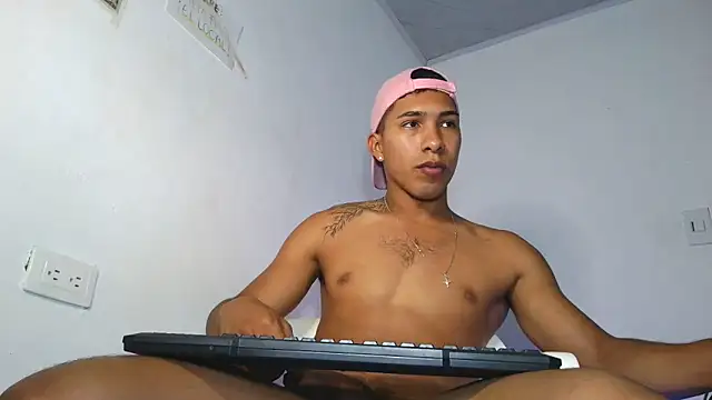 maximo vega newv online show from 02/15/26, 05:01