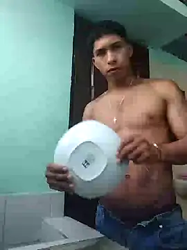 Snapshot of maximo_vega_newv chatting on 12/20/24, 09:50 maximo vega newv online show from 12/20/24, 09:50