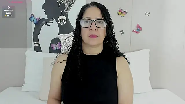 Adelesmithh online show from 12/17/25, 11:37