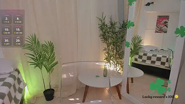 Lia Sweett  online show from 03/17/26, 04:32