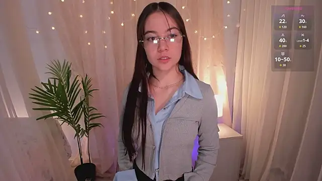 Lia Sweett  online show from 03/03/26, 04:14