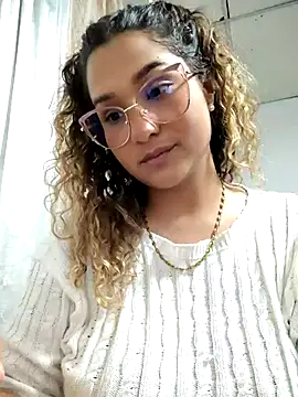 BrendaGirs online show from 11/17/25, 04:38