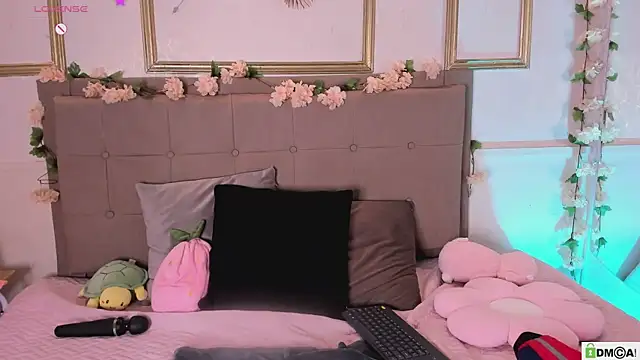amandalee01 online show from 07/10/26, 10:32